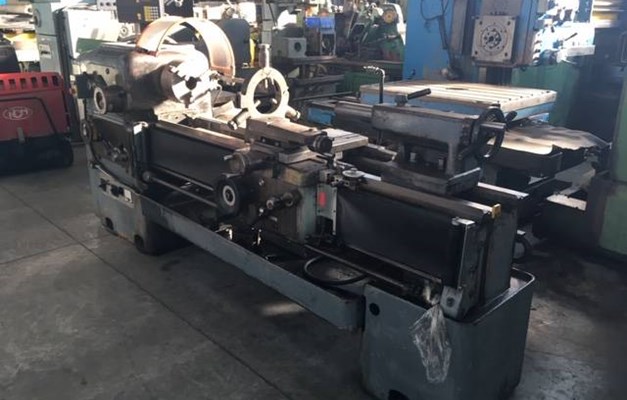 Tornio tradizionale parallelo MERLI CLOVIS 220 x 1500